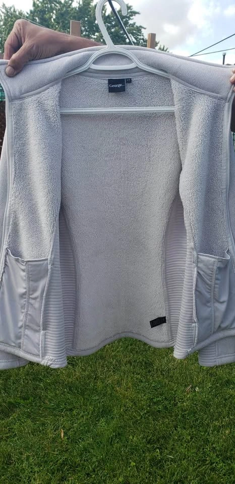 Women’s Grey Fleece Zip-Up Jacket (Large) - photo 4
