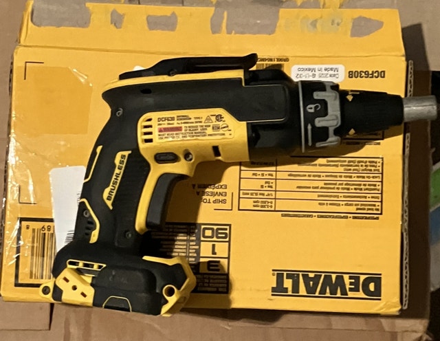 DeWalt 20V MAX XR Brushless Drywall Screw Gun DCF630B