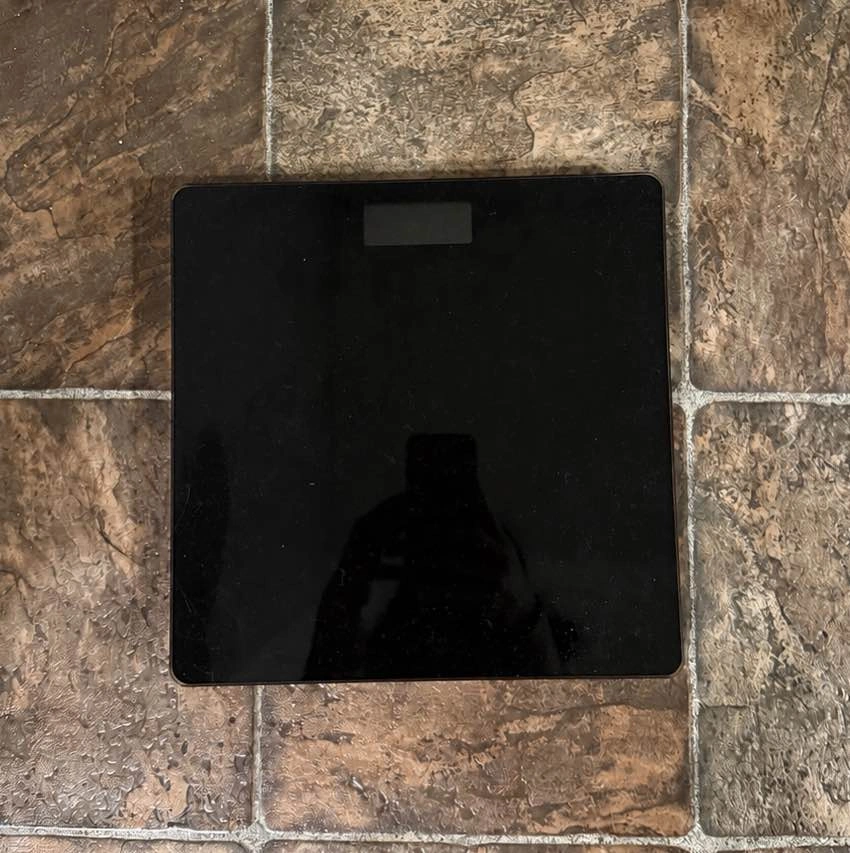 Digital weight Scale | MOVING OUT SALE - photo 2