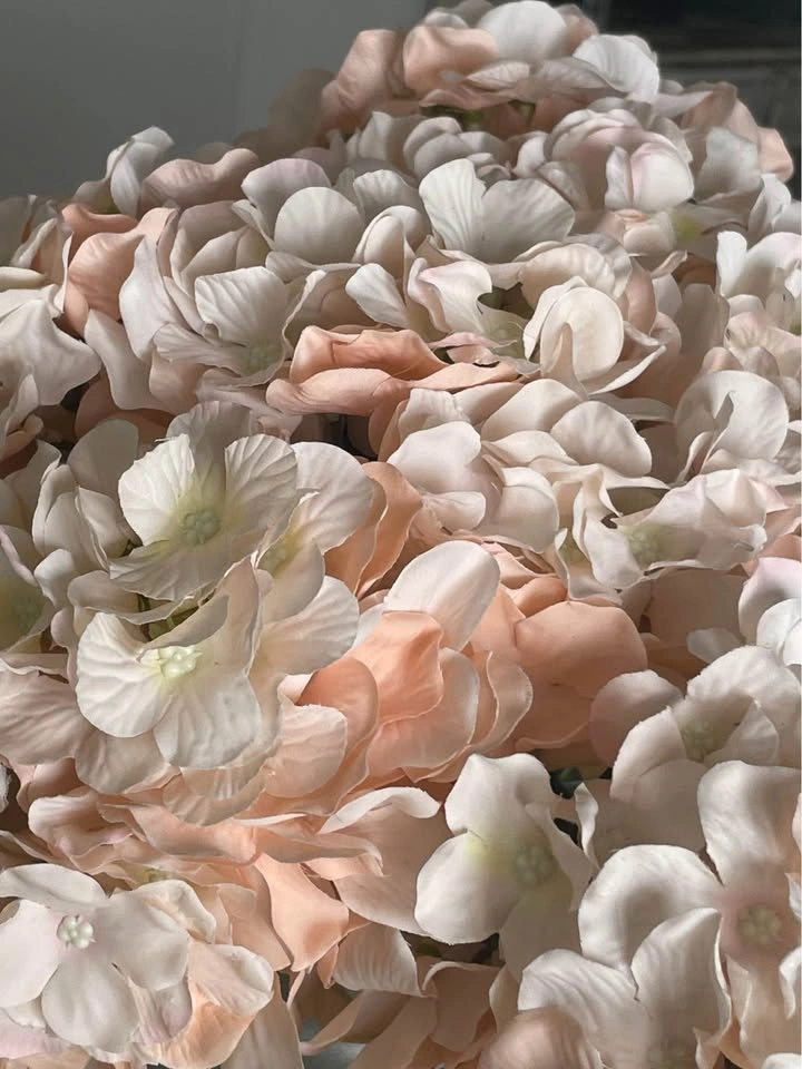 Gorgeous Fake hydrangeas in silver vase - photo 2