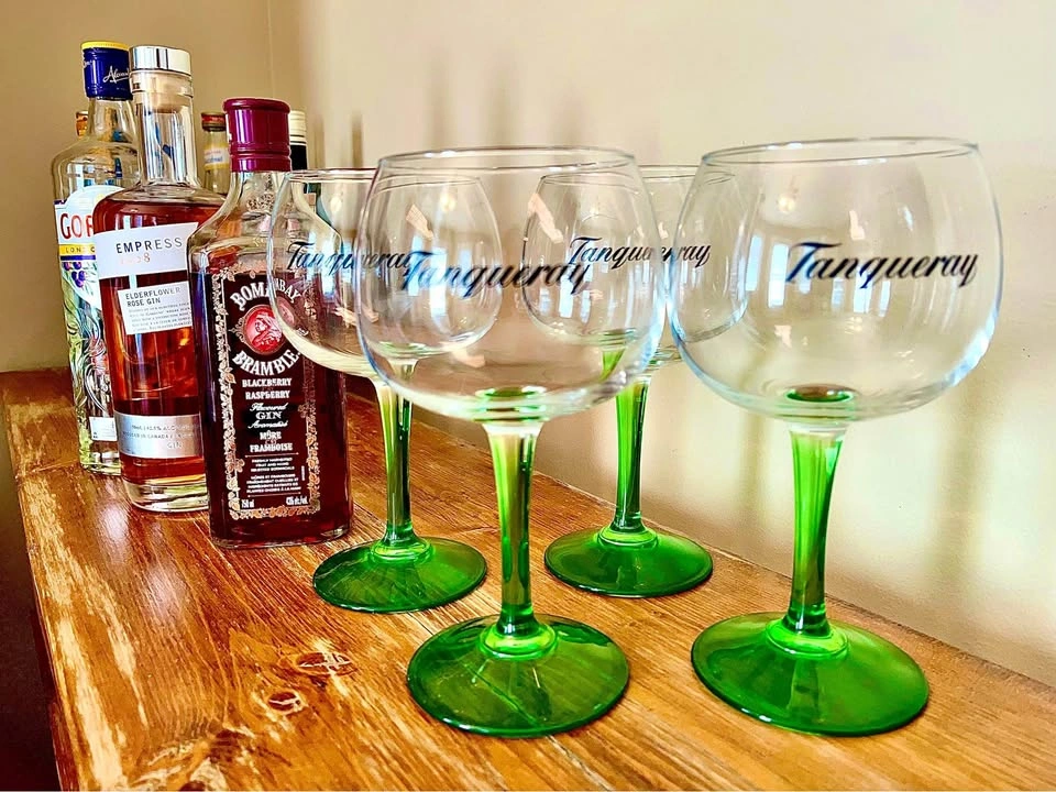 Vintage Tanqueray Balloon Stem Glasses (C.1990’s)