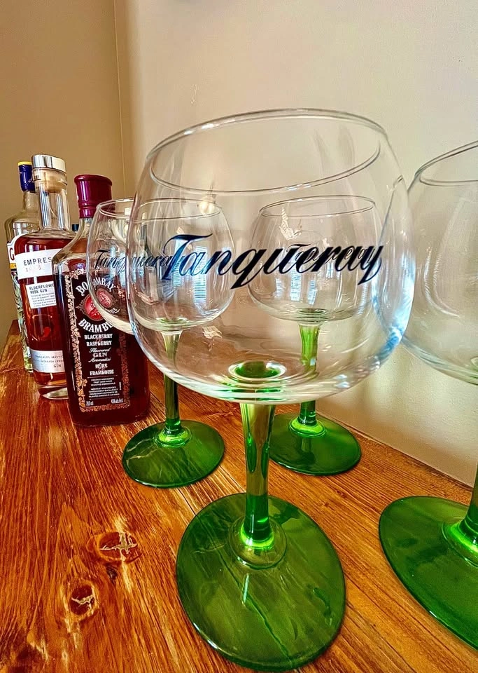Vintage Tanqueray Balloon Stem Glasses (C.1990’s) - photo 2