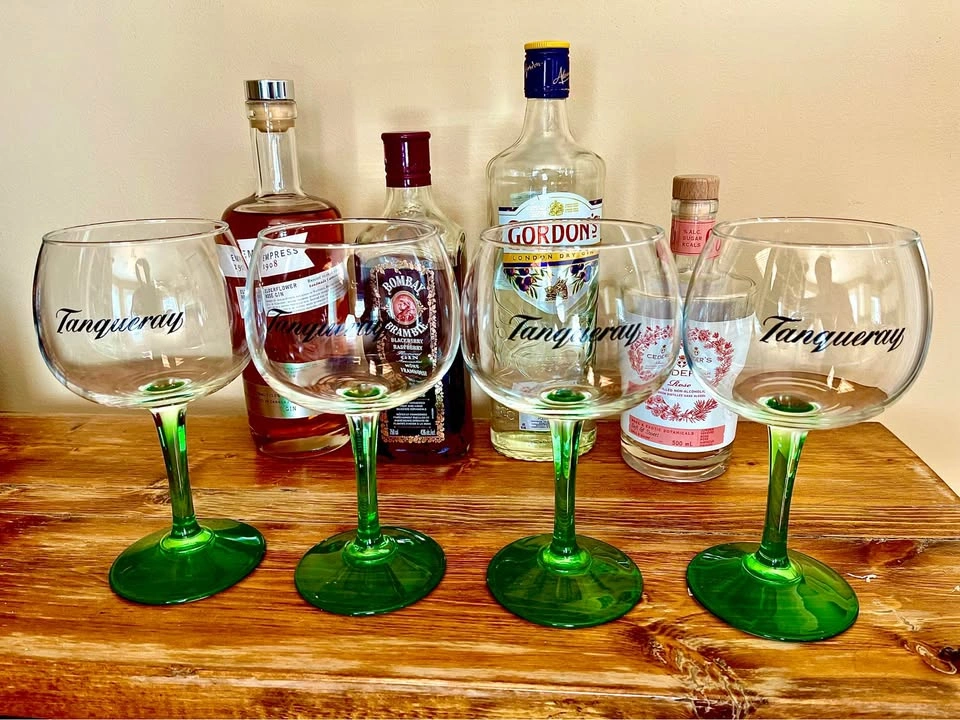 Vintage Tanqueray Balloon Stem Glasses (C.1990’s) - photo 4