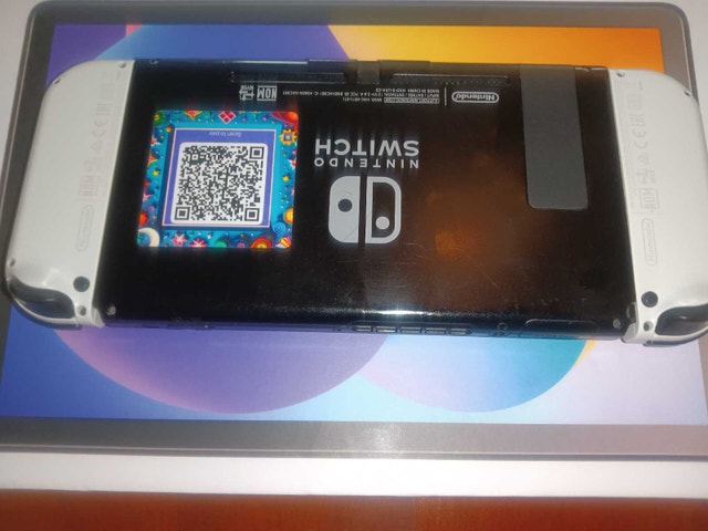 Nintendo Switch - photo 2