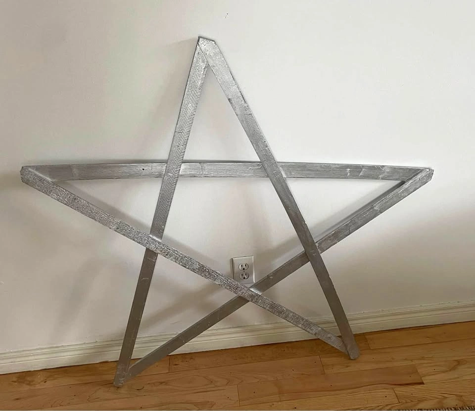 4 ft wide wooden silver star