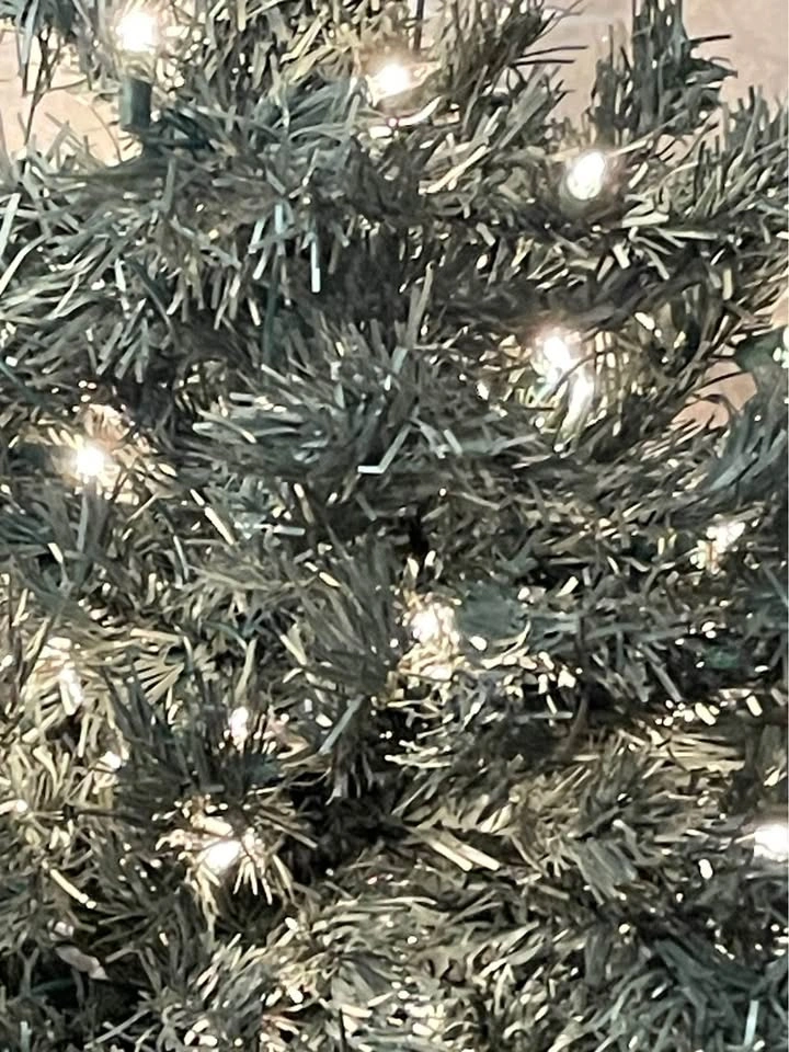26” pre lit fake Christmas tree in red metal planter - photo 3