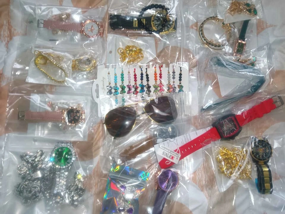 Watches, Jewelry, Sunglasses - photo 3