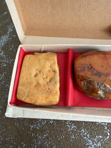 Vintage USSR Kaliningrad Souvenir Amber Stone Set Original Box - photo 2