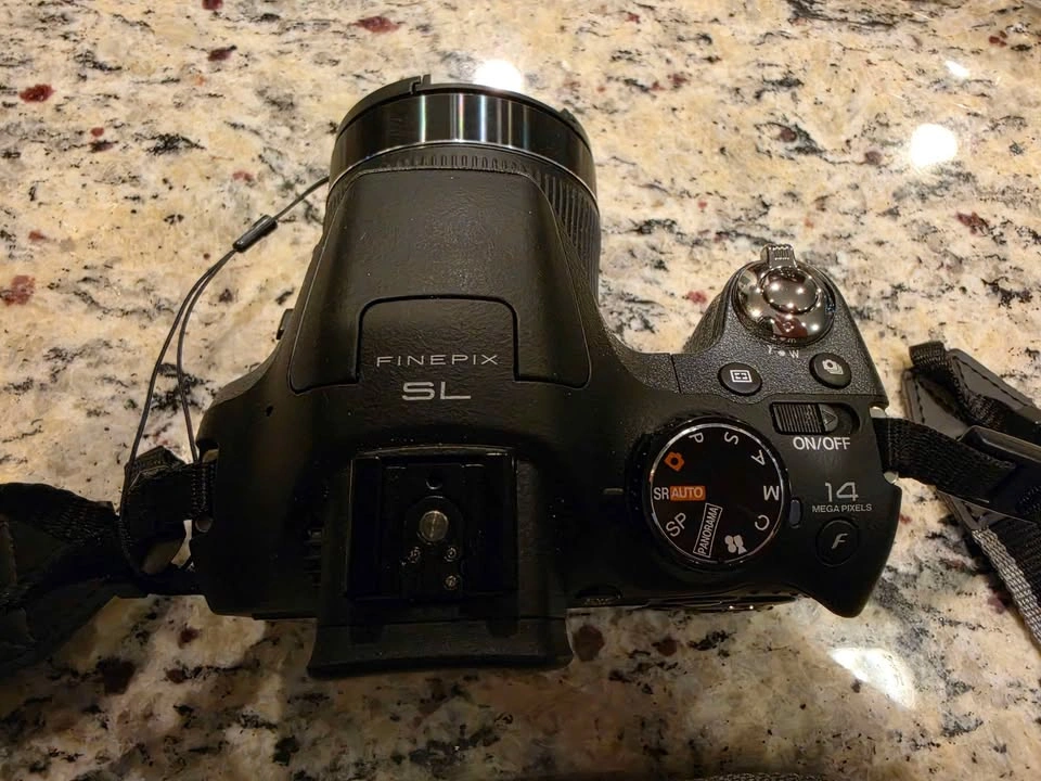 Fujifilm FinePix SL240 24x Zoom Camera + Bag, 2 Batteries & Acce - photo 4