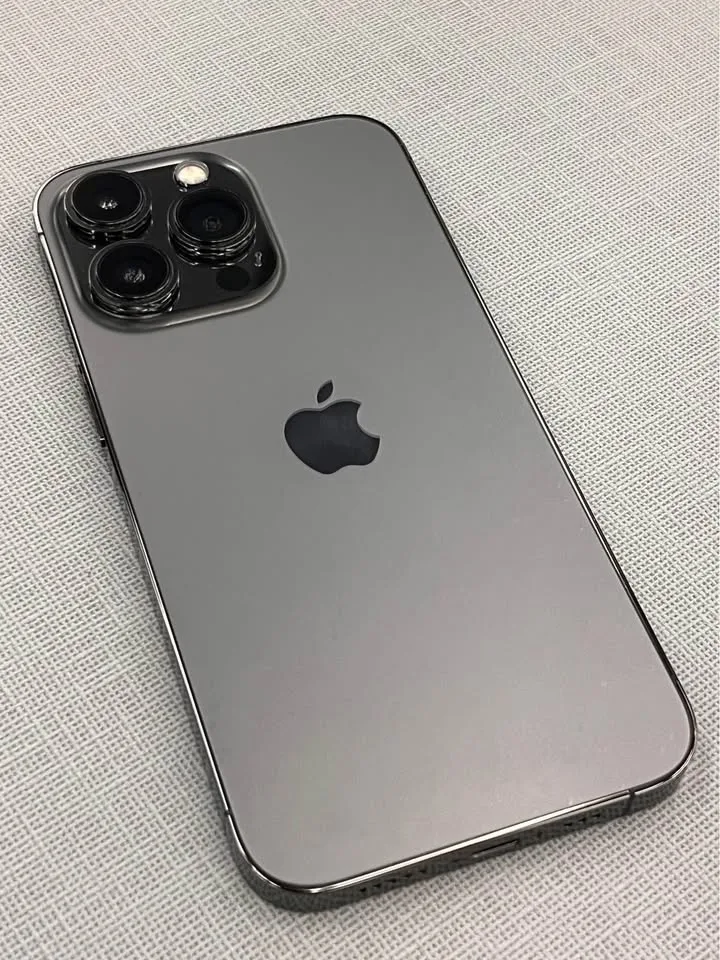 📱 iPhone 13 Pro – 128GB – $400 (Firm, Quick Sale) image indicator(2)