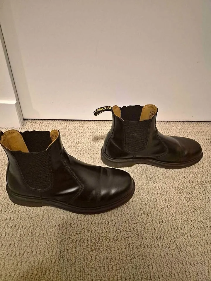 Dr Martens Black Chelsea Boot (size 11)
