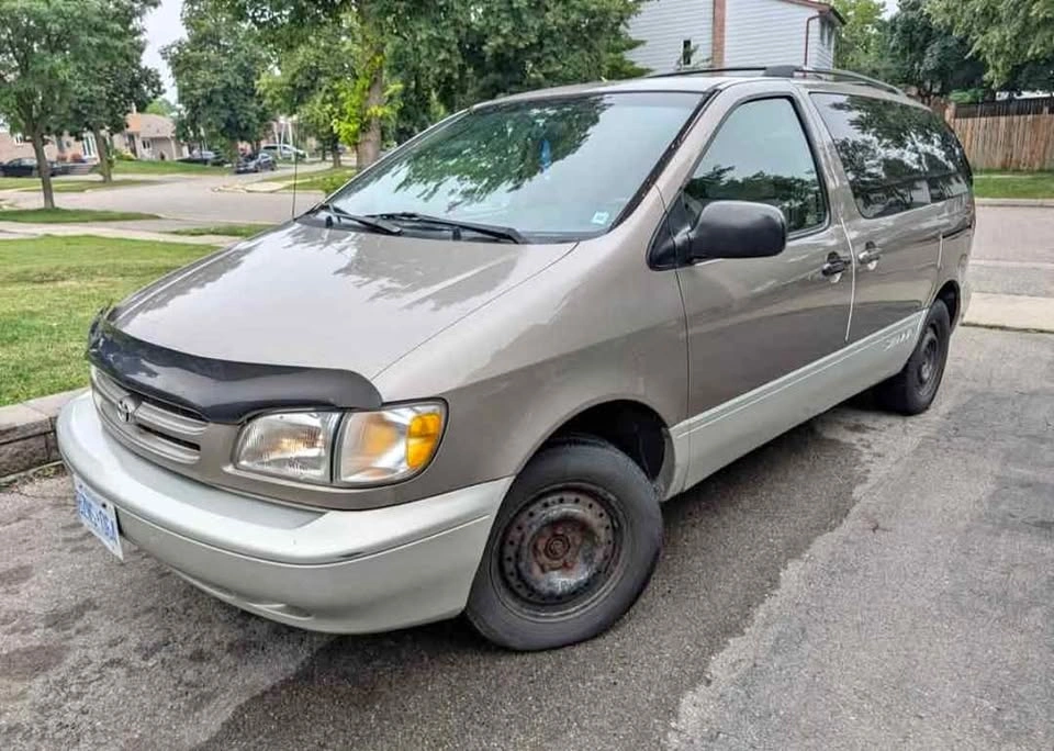 1998 Toyota Sienna