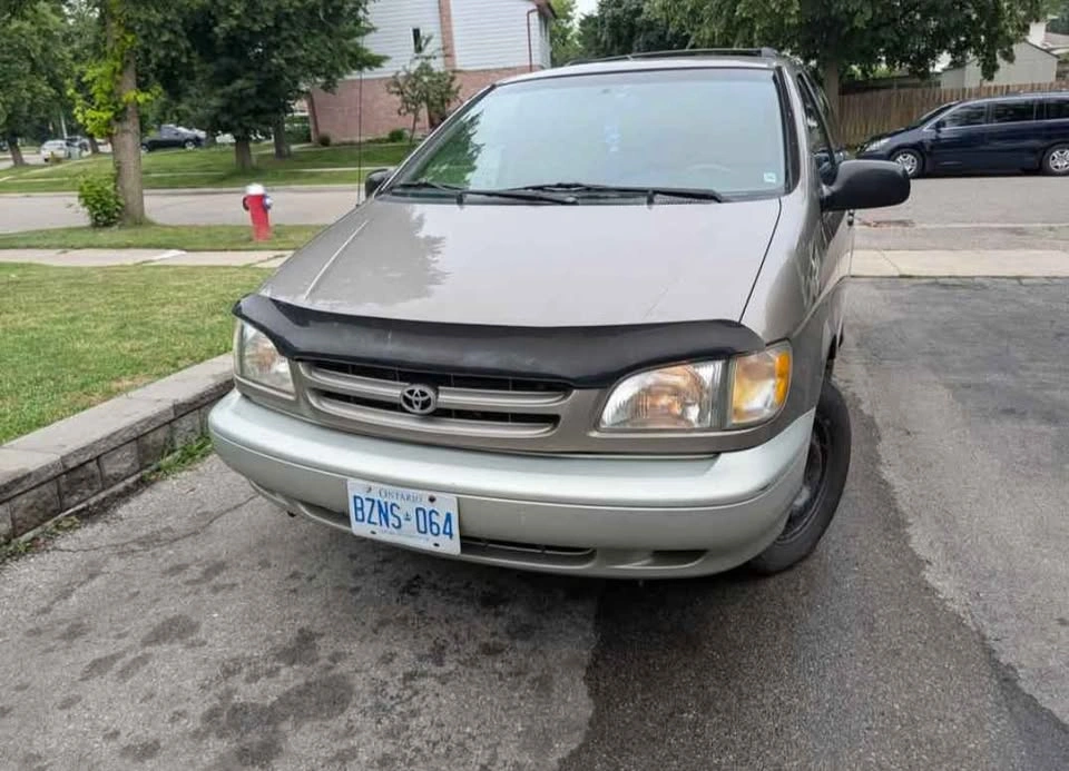 1998 Toyota Sienna - photo 5