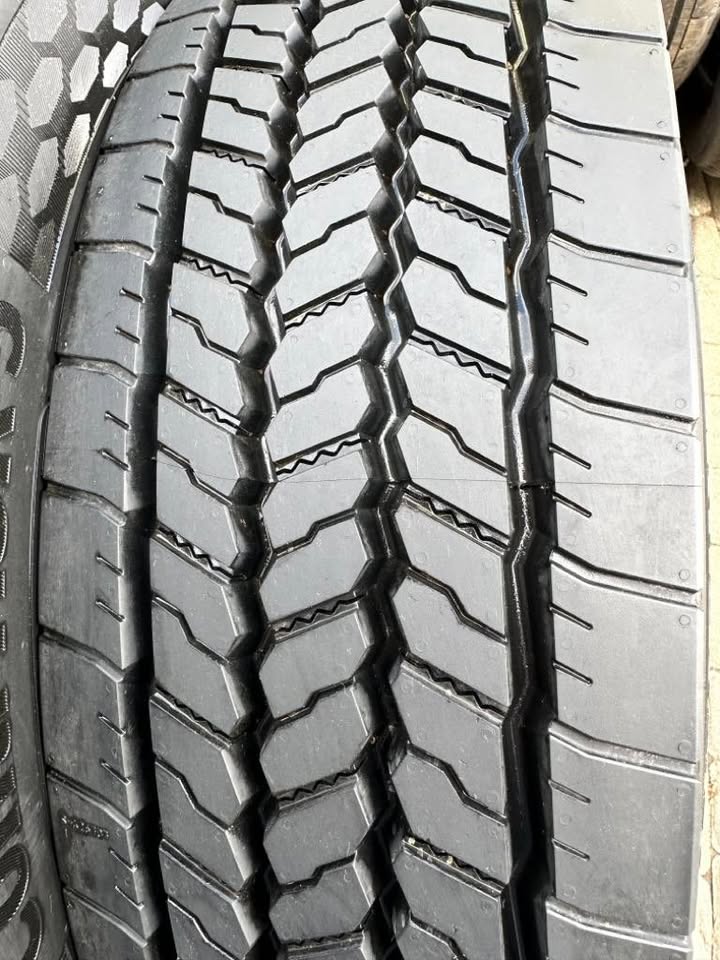 225/70R19.5 (set of 6 tires) CONTINENTAL HSR5 BRAND NEW - photo 4