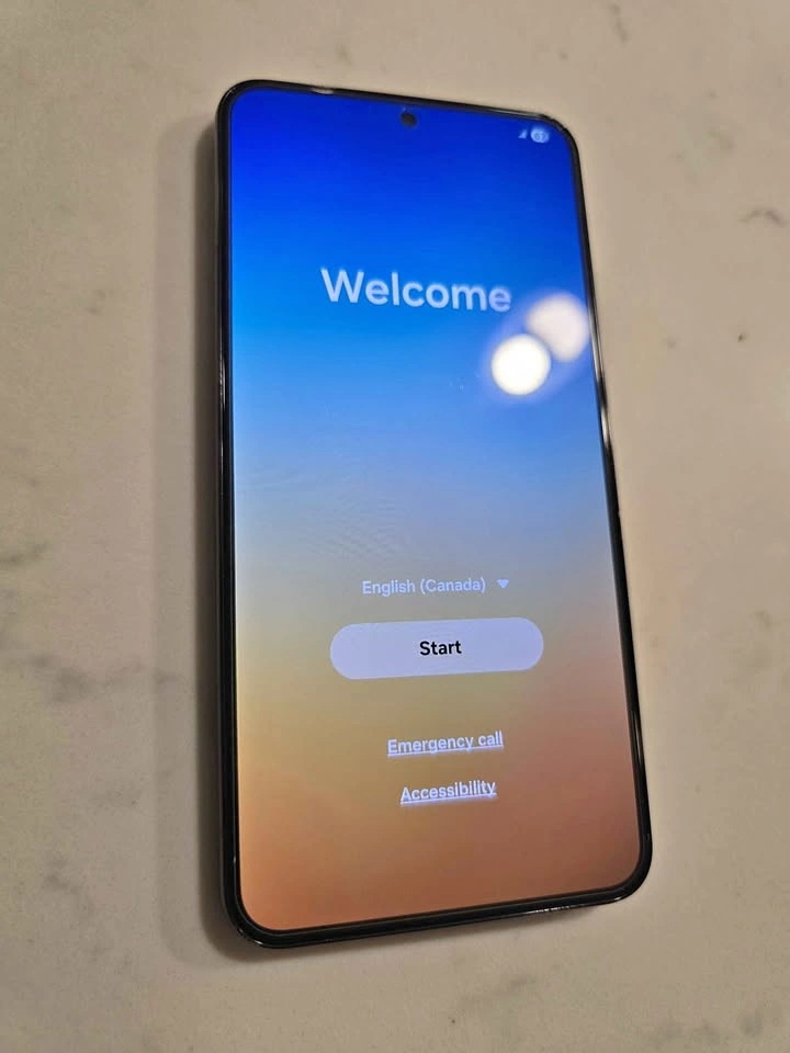 Samsung Galaxy S22 5G – Good Condition