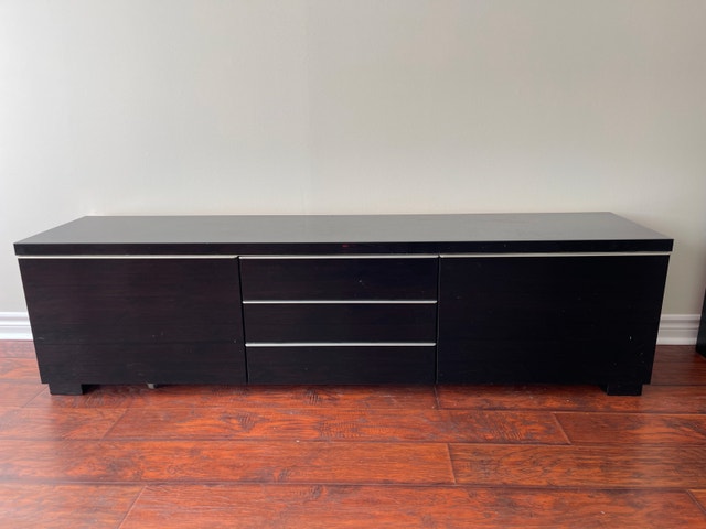 Moving Sale – IKEA Gloss Black TV Media Console (180 cm)