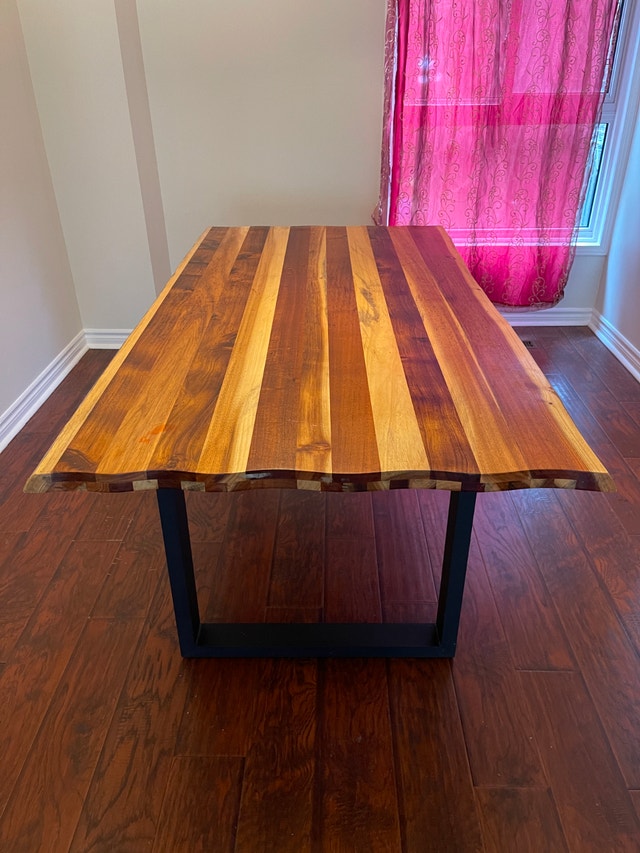 Moving Sale – Solid Wood Live-Edge Dining Table (180 × 95 cm) - photo 2