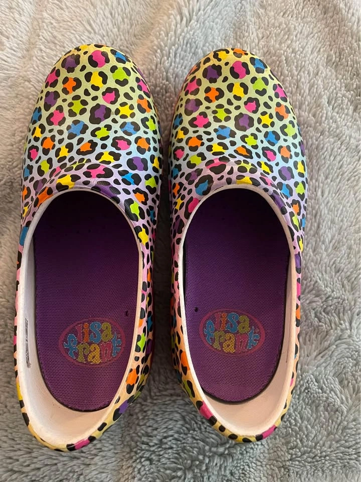 Lisa Frank x Crocs Leopard Print Women's Size 5 - photo 2