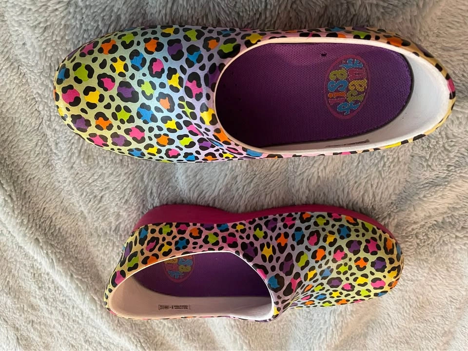 Lisa Frank x Crocs Leopard Print Women's Size 5 - photo 3