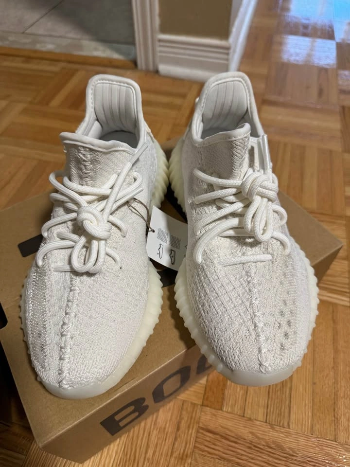 Yeezy Boost 350 V2 Bone – Size 5 – BNIB - photo 2