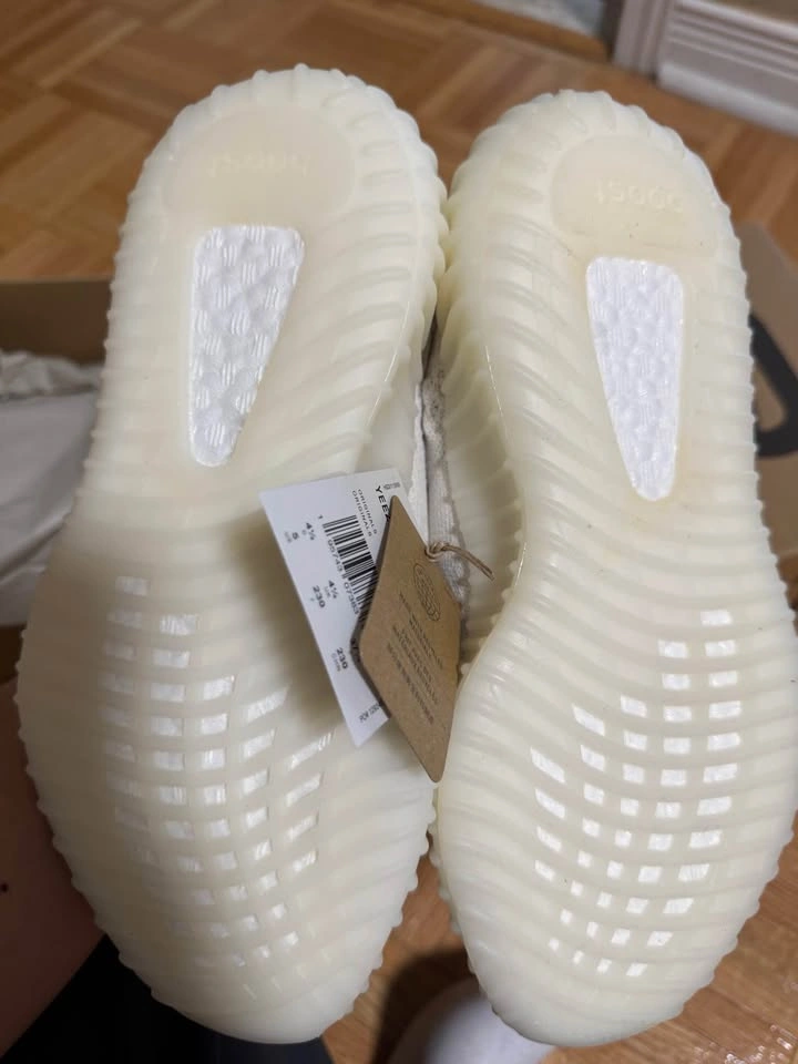 Yeezy Boost 350 V2 Bone – Size 5 – BNIB - photo 3