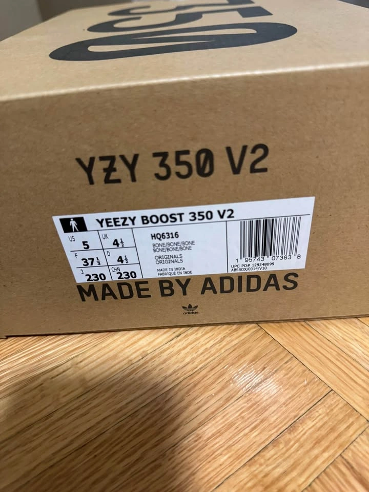 Yeezy Boost 350 V2 Bone – Size 5 – BNIB - photo 4