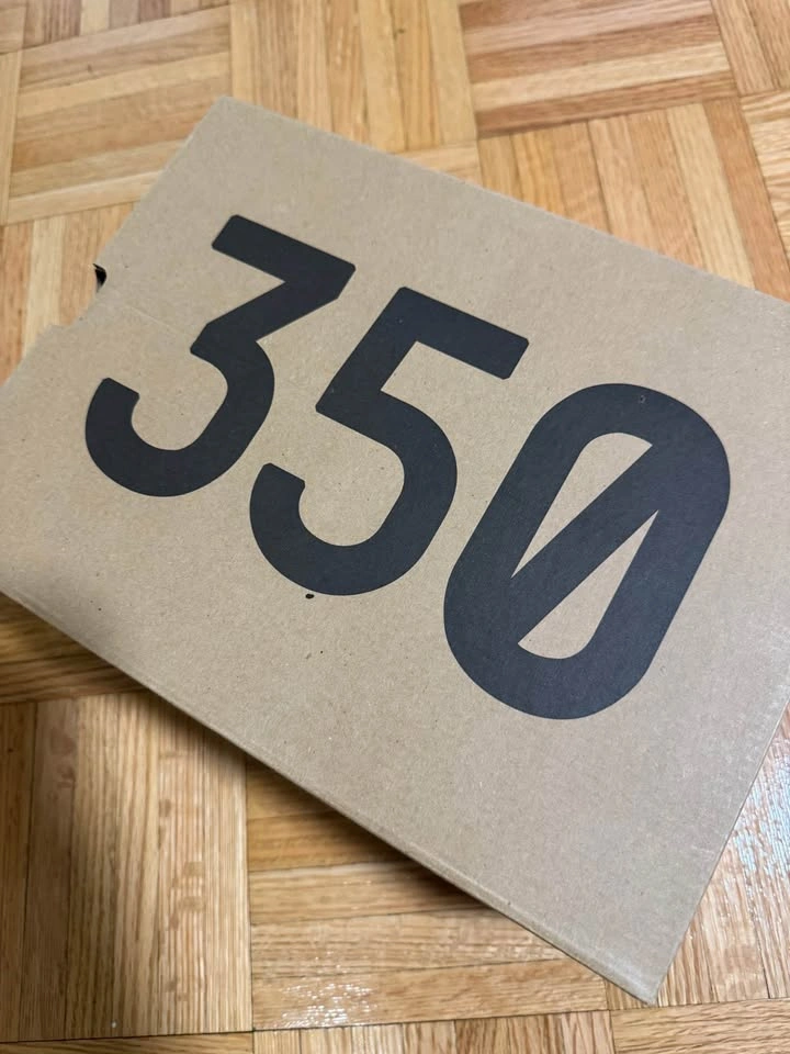 Yeezy Boost 350 V2 Bone – Size 5 – BNIB - photo 5