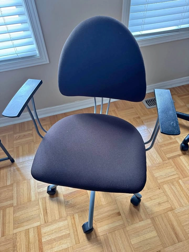 Black Desk Chair with Wheels