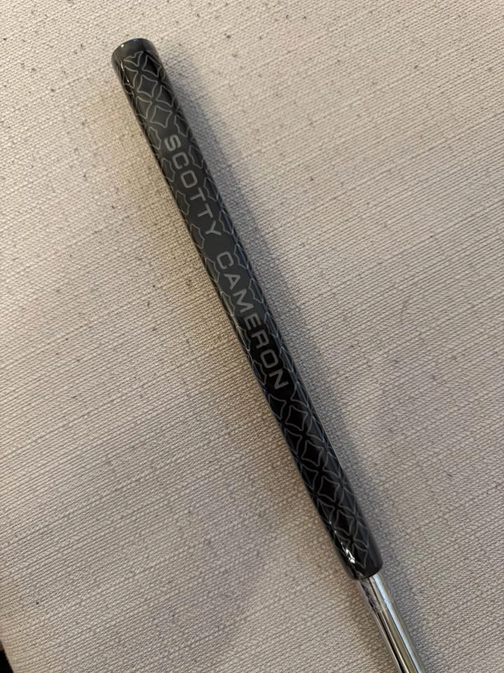 Scotty Cameron Special Jet Set Newport 2 Limited Edition 34” - photo 5