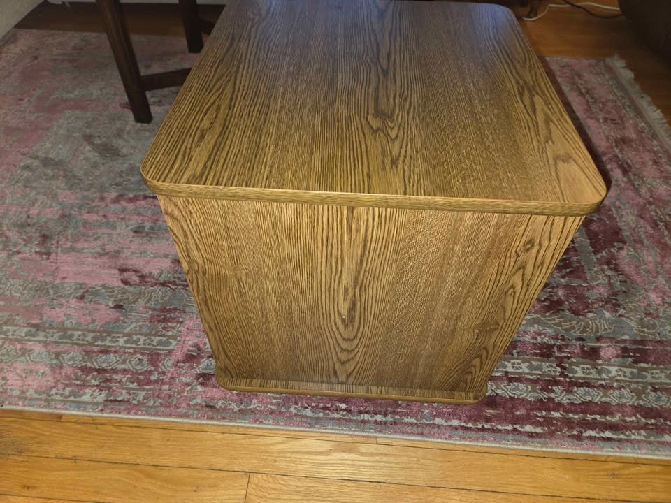 Small Oak-Look End Table / Record Player Stand / Nightstand - photo 4