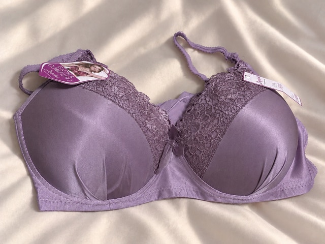 womans bras