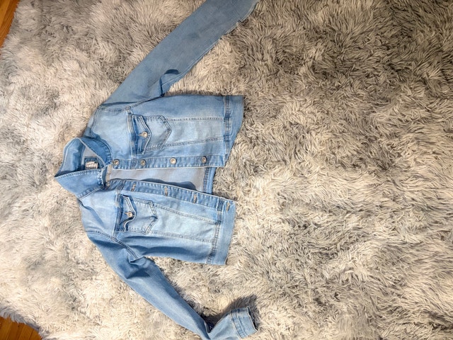 womans jean jacket