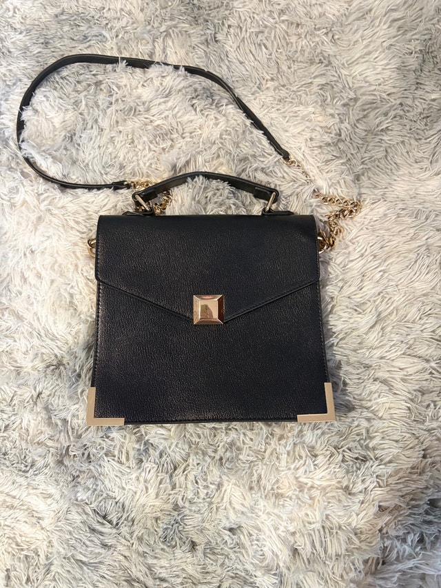 Leather sidebag