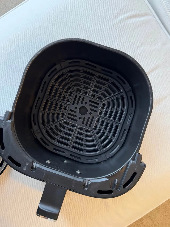 Chefman Air Fryer - Works Great! - photo 3