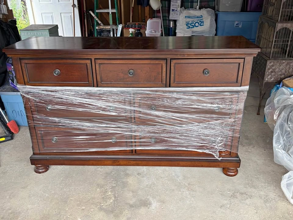 7 drawer dresser with mirror
