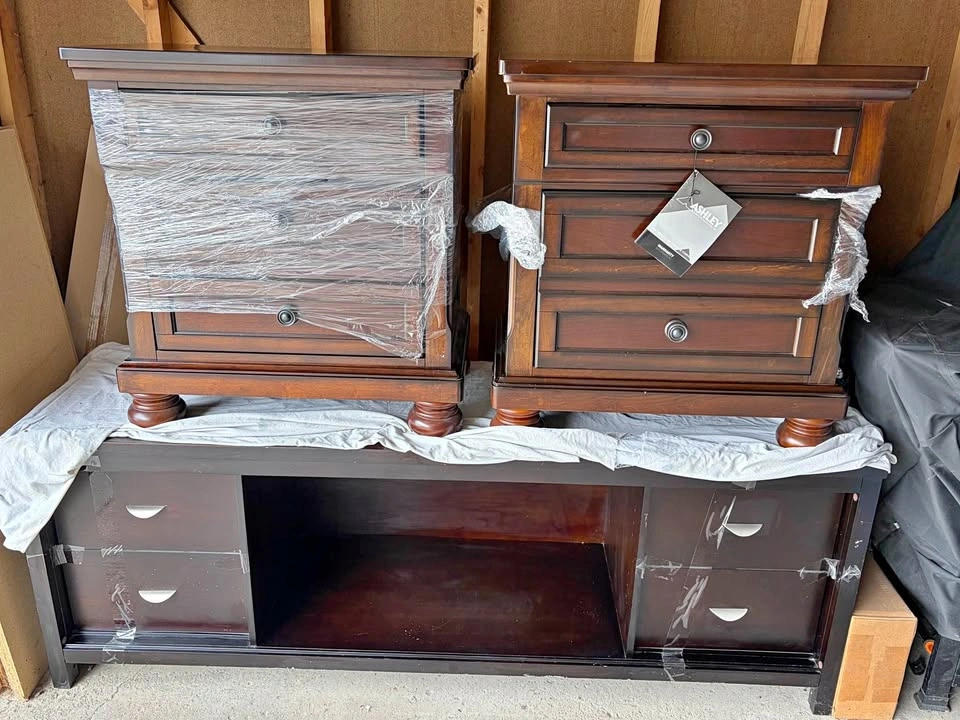 2-drawer nightstands