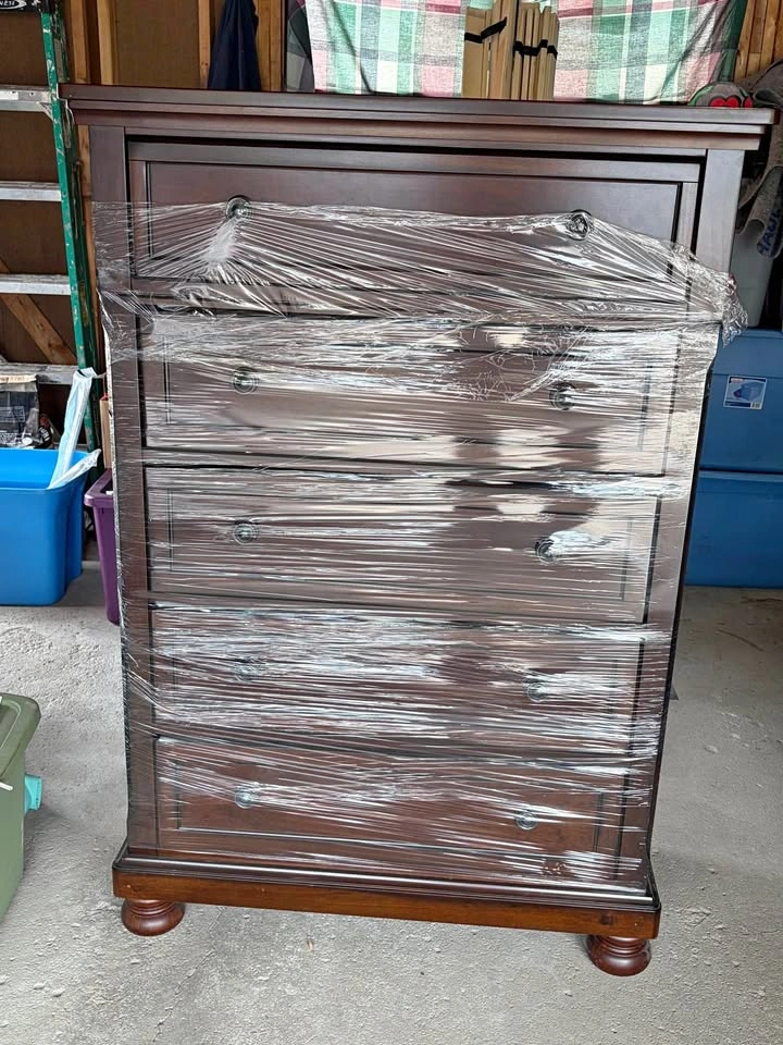 Ashley 5 drawer tall dresser
