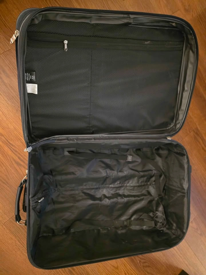 Navy Blue Expandable Suitcase - photo 3