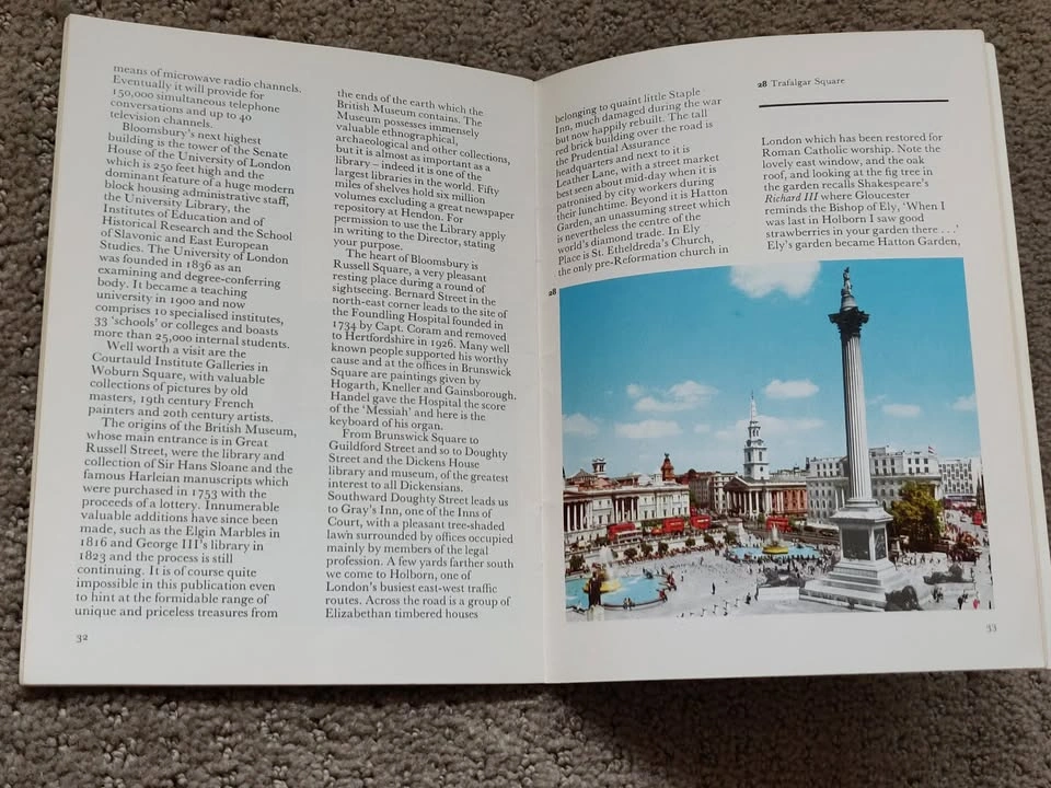 Tourist Guide to London England UK - Colourmaster Book - photo 3