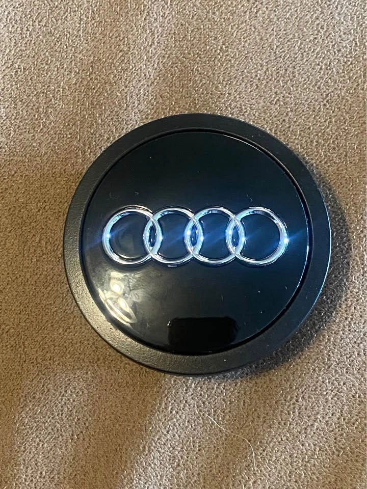 Audi logo center caps - photo 5