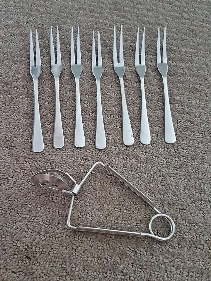 Escargot / Snail Forks and Tong