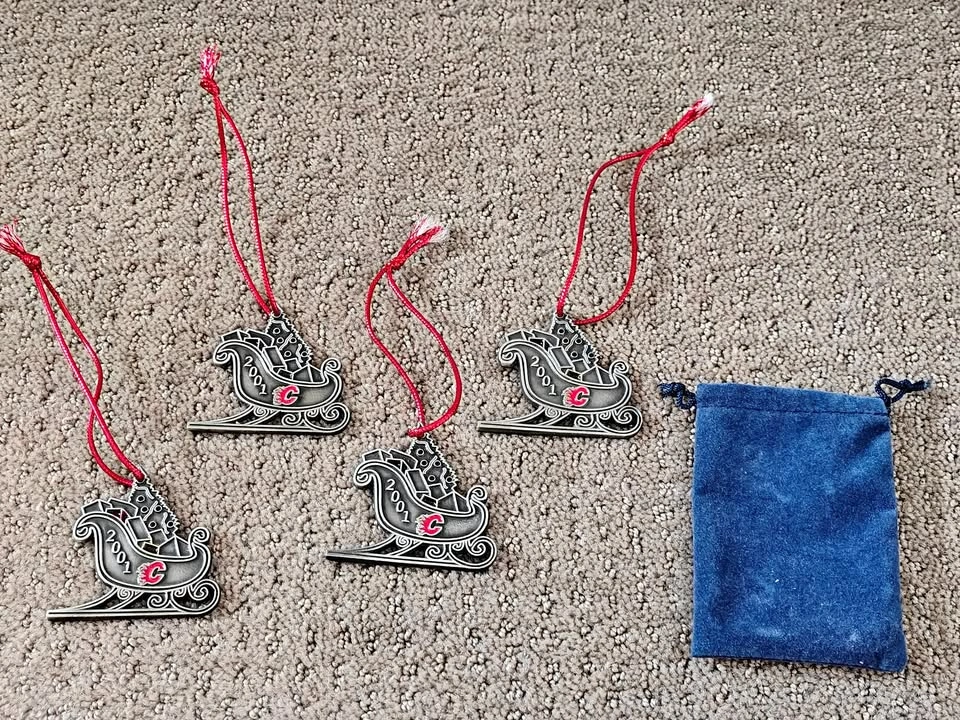 Calgary Flames 2001 NHL Hockey Christmas Holiday Ornament 4 Pcs
