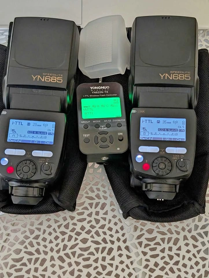 For Nikon - Yongnuo YN685 Speedlite 2pcs w/ transmitter YN622N-T