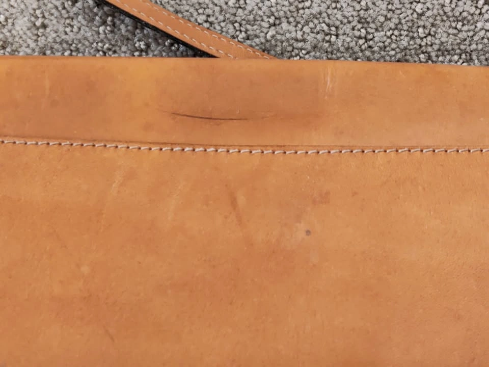 Vintage Women Brown and Beige Leather Shoulder Purse / Bag - photo 4
