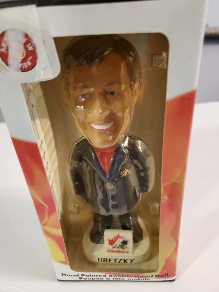 Wayne Gretzky Bobblehead - Team Canada 2002 Olympics