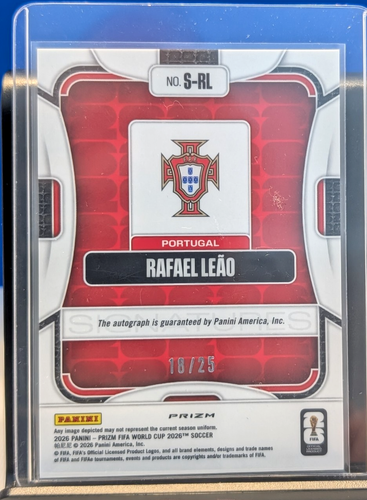 Rafael Leao 2026 Panini Prizm World Cup Blue Auto /25 #S-RL - photo 3