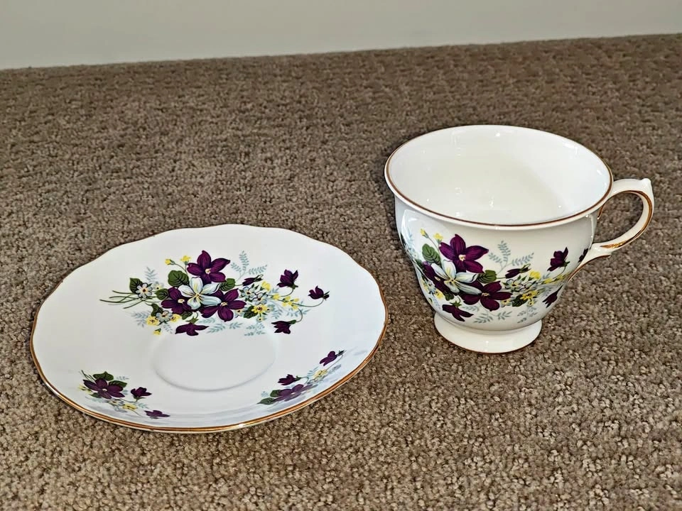 Vintage Tea Cup and Saucer Set - Royal Vale 8608 - Purple Flower