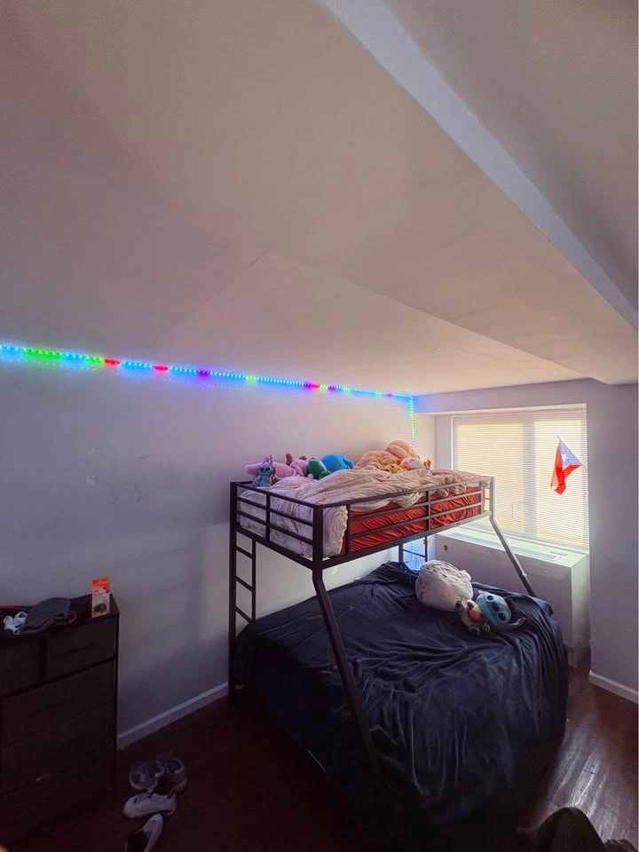 Twin/queen Bunk Bed - photo 3