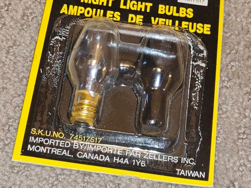 Vintage Night Light Bulbs (7–7.5W, C7 Base) – Lot of 3 Bulbs - photo 5