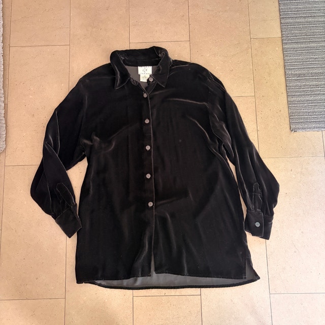 New w/ Tag Black Velvet Silk Blend Woman's Shirt Blouse-MED/LGE